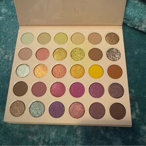 It’s all good Colourpop Eyeshadow Palette